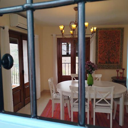 Quiet House In Village Center With Mountains Views ฟรีฮิเลียนา ภายนอก รูปภาพ